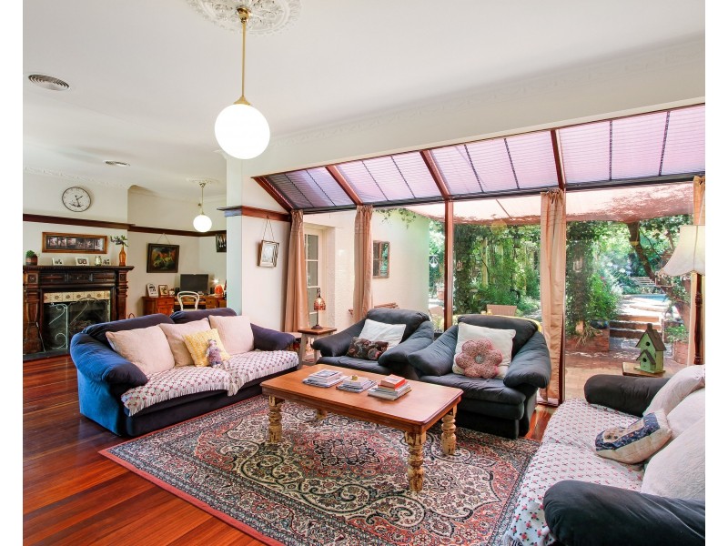 136 Napier Street, Tamworth NSW 2340