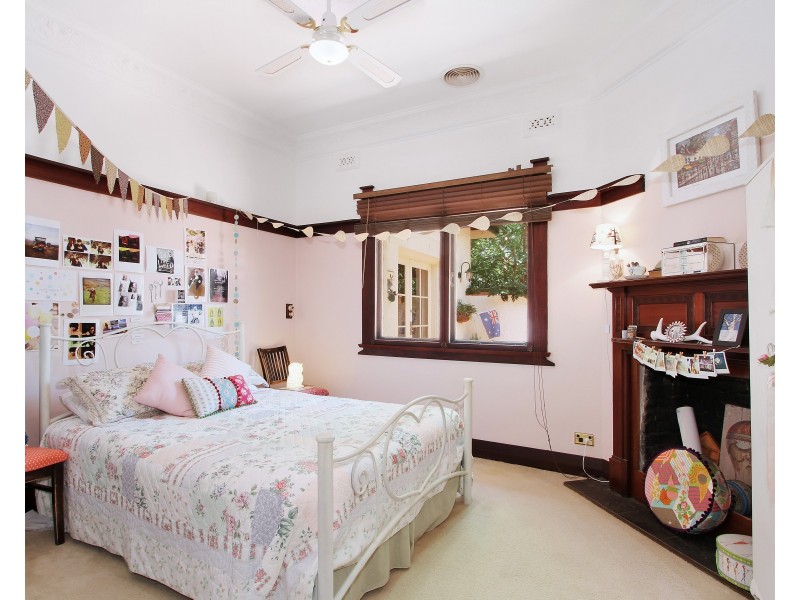 136 Napier Street, Tamworth NSW 2340