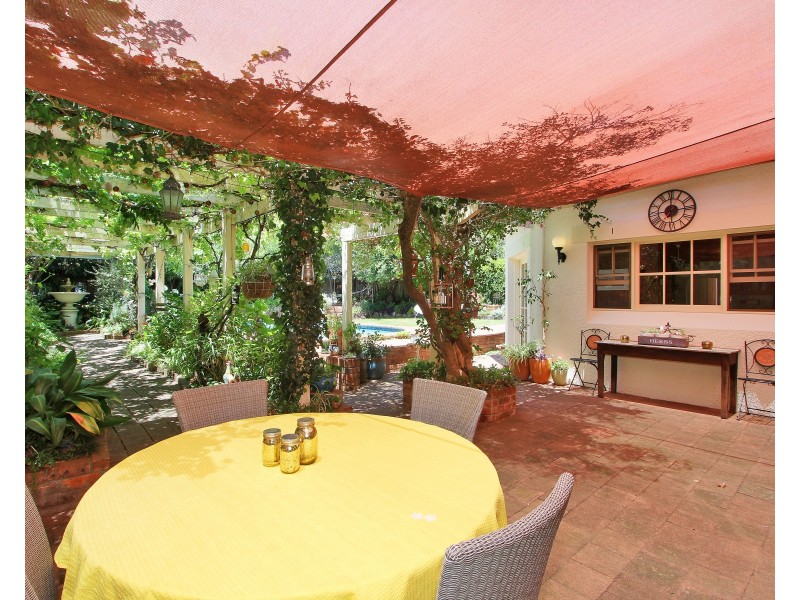 136 Napier Street, Tamworth NSW 2340