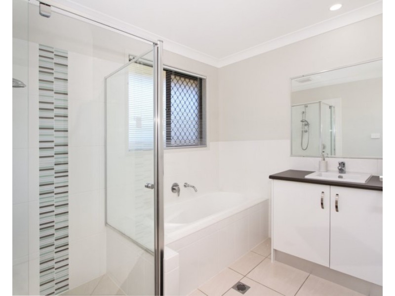 66 Tulipwood Crescent, Tamworth NSW 2340