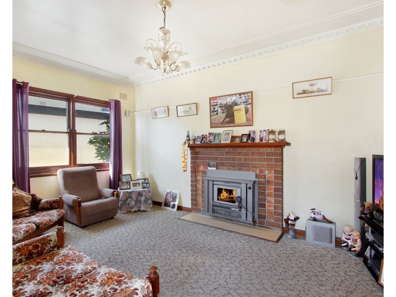 120 Crown Street, Tamworth NSW 2340