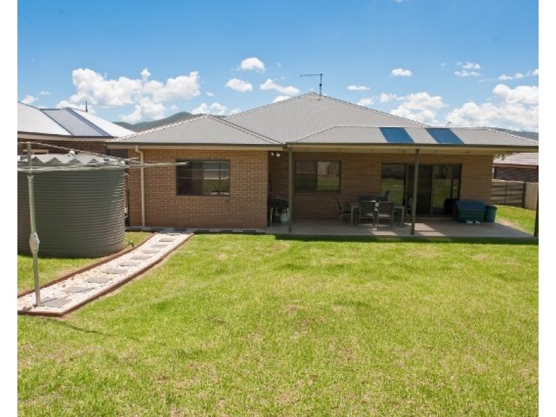 13 Penlee Road, Tamworth NSW 2340