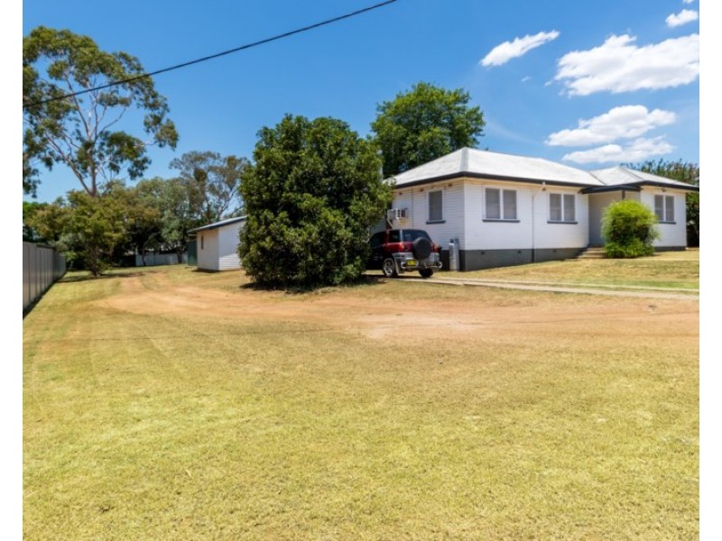 33 Hillvue Road, Tamworth NSW 2340