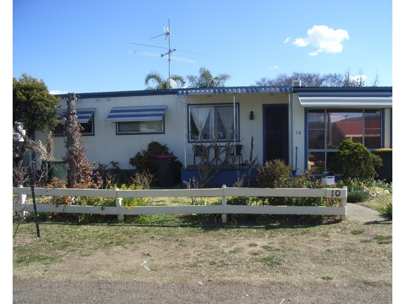 10 Olive Lane, Tamworth NSW 2340