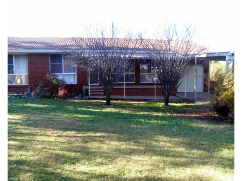 37 Susan Street, Kootingal NSW 2352