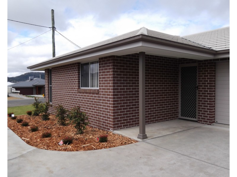 1/11 Orchid Street, Kootingal NSW 2352