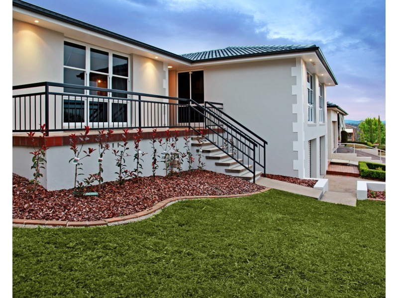 6 Woodburn Way, Tamworth NSW 2340