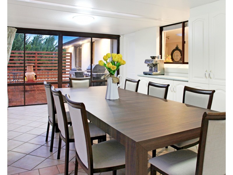 6 Woodburn Way, Tamworth NSW 2340