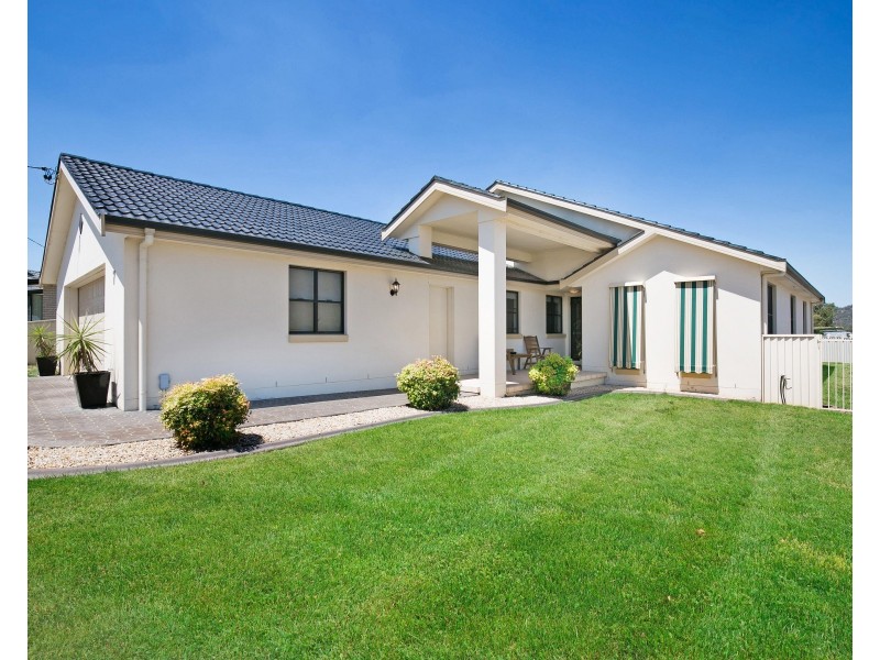 7 Banksia Close, Kootingal NSW 2352
