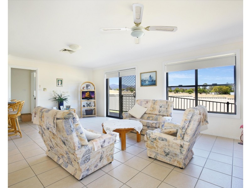 7 Banksia Close, Kootingal NSW 2352