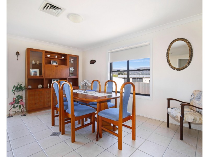 7 Banksia Close, Kootingal NSW 2352