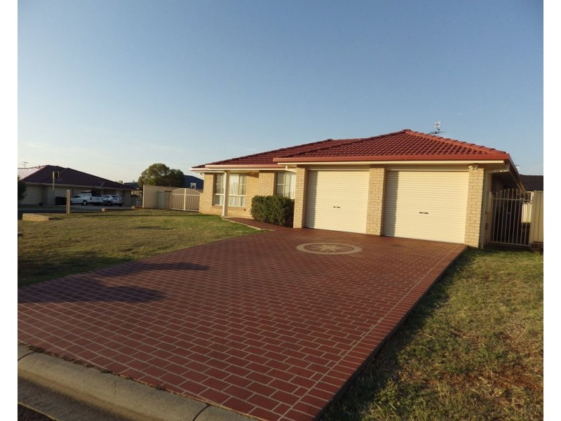 52 Boronia Drive, Tamworth NSW 2340