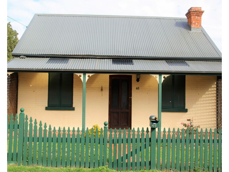 45 Griffin Avenue, Tamworth NSW 2340