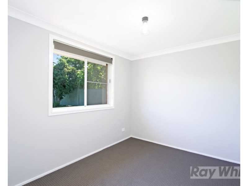 8 Jemmy Place, Tamworth NSW 2340