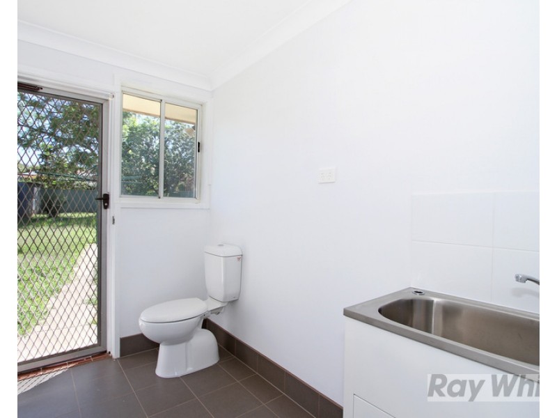 8 Jemmy Place, Tamworth NSW 2340