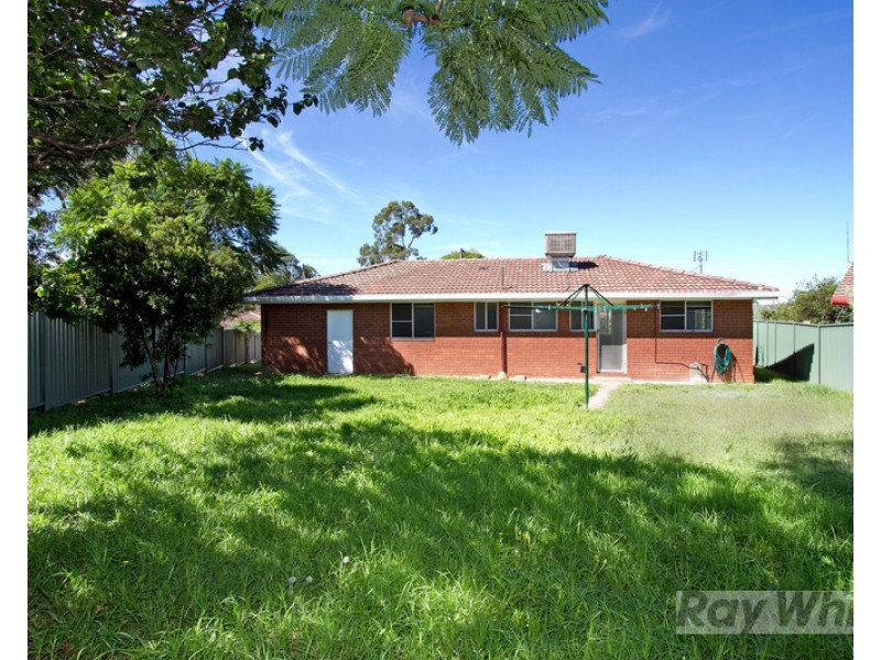 8 Jemmy Place, Tamworth NSW 2340