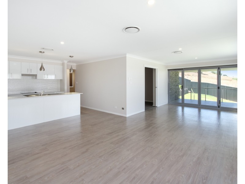 28 Conimbla Crescent, Tamworth NSW 2340