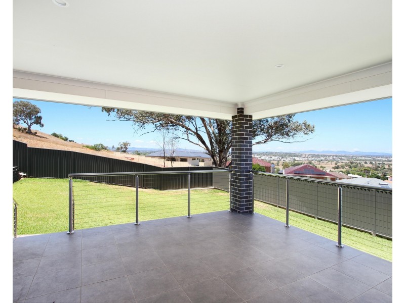 28 Conimbla Crescent, Tamworth NSW 2340