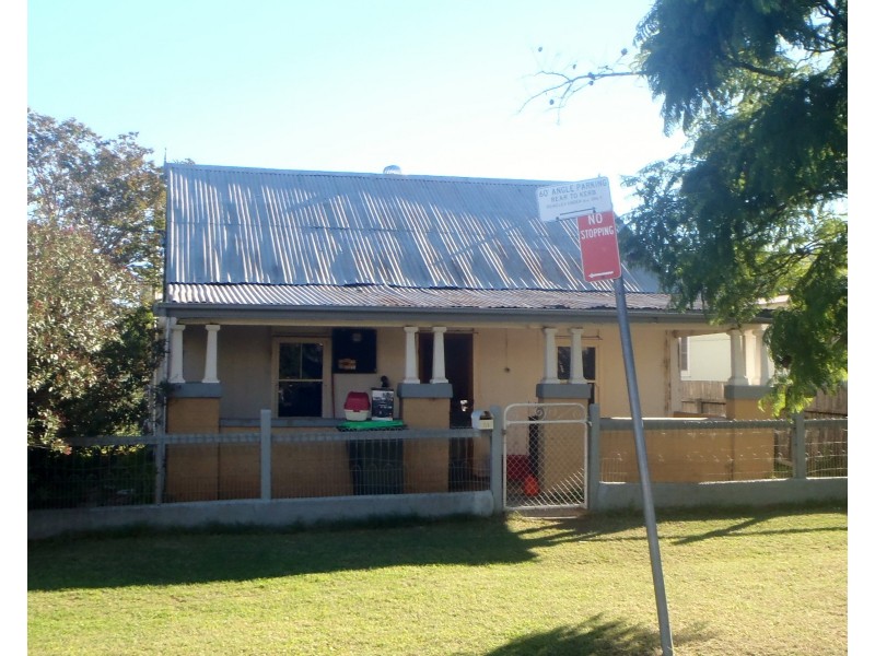 51 Crown Street, Tamworth NSW 2340