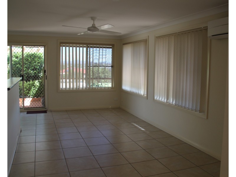 1/2 Warrabah Close, Tamworth NSW 2340