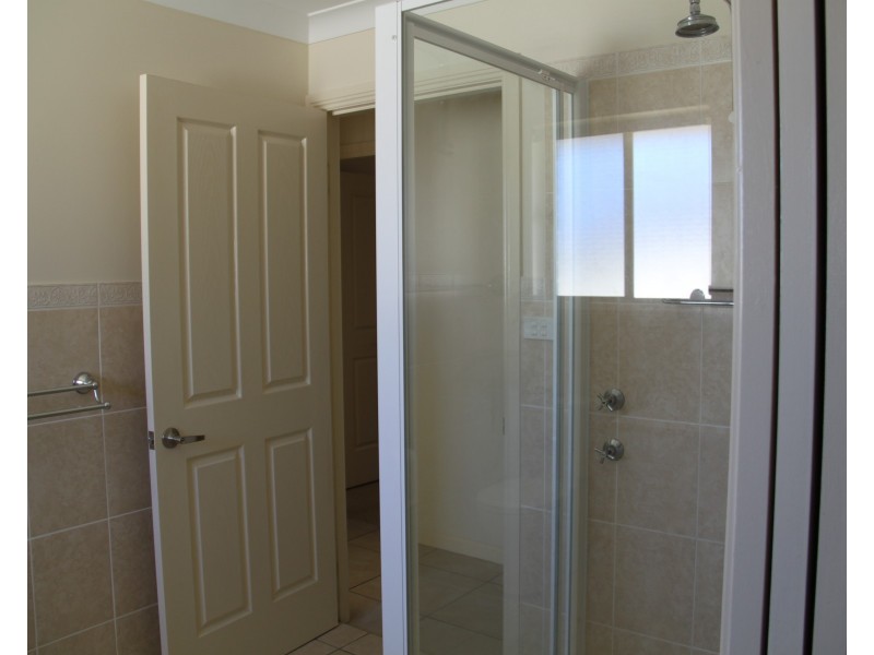 1/2 Warrabah Close, Tamworth NSW 2340