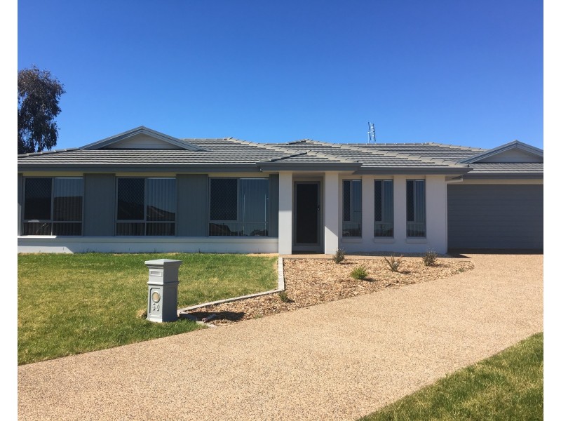 50 Tulipwood Crescent, Tamworth NSW 2340
