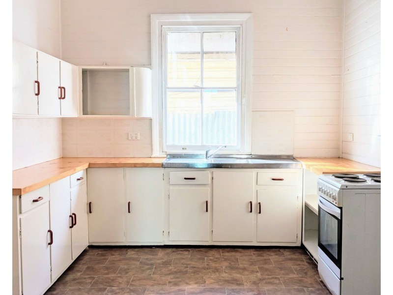 30 Griffin Avenue, Tamworth NSW 2340