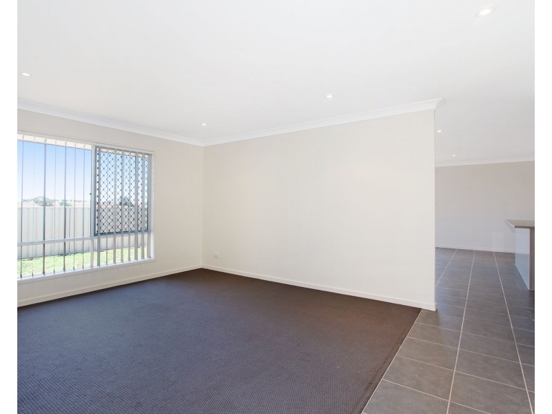 1 Stokes Avenue, Westdale NSW 2340