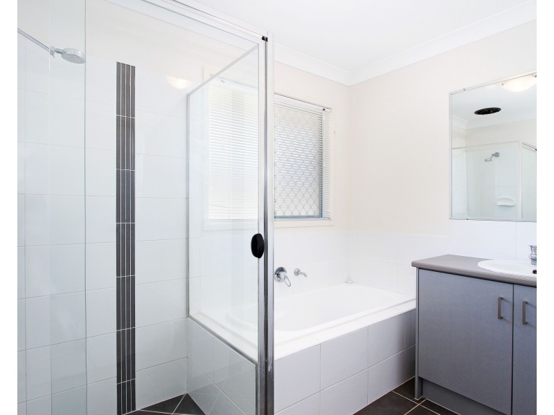 1 Stokes Avenue, Westdale NSW 2340