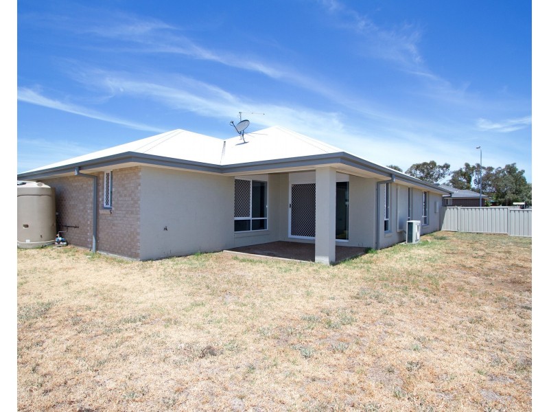 1 Stokes Avenue, Westdale NSW 2340