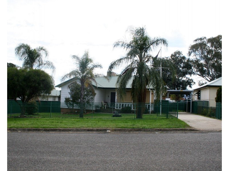 100 Petra Avenue, Tamworth NSW 2340