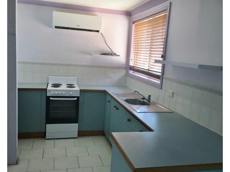 1/8 Curlew Crescent, Tamworth NSW 2340