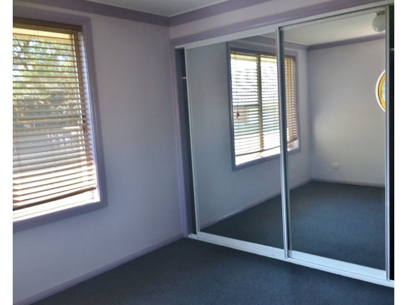 1/8 Curlew Crescent, Tamworth NSW 2340