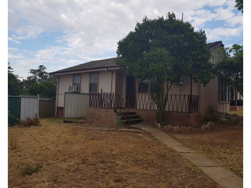 15 Mountview Crescent, Tamworth NSW 2340