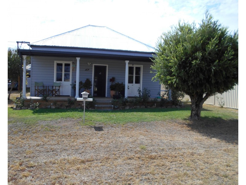 24 Henry Street, Werris Creek NSW 2341