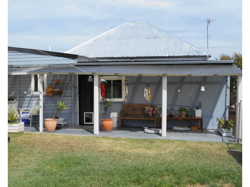24 Henry Street, Werris Creek NSW 2341