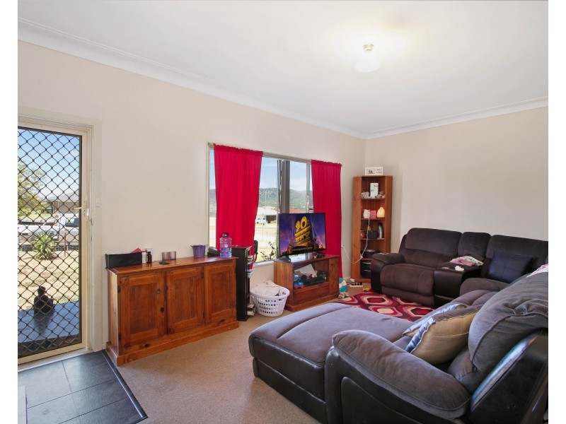 24 Denman Avenue, Kootingal NSW 2352