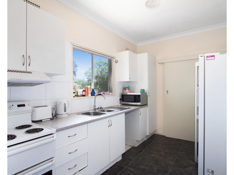 24 Denman Avenue, Kootingal NSW 2352