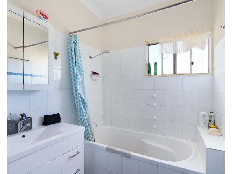 24 Denman Avenue, Kootingal NSW 2352