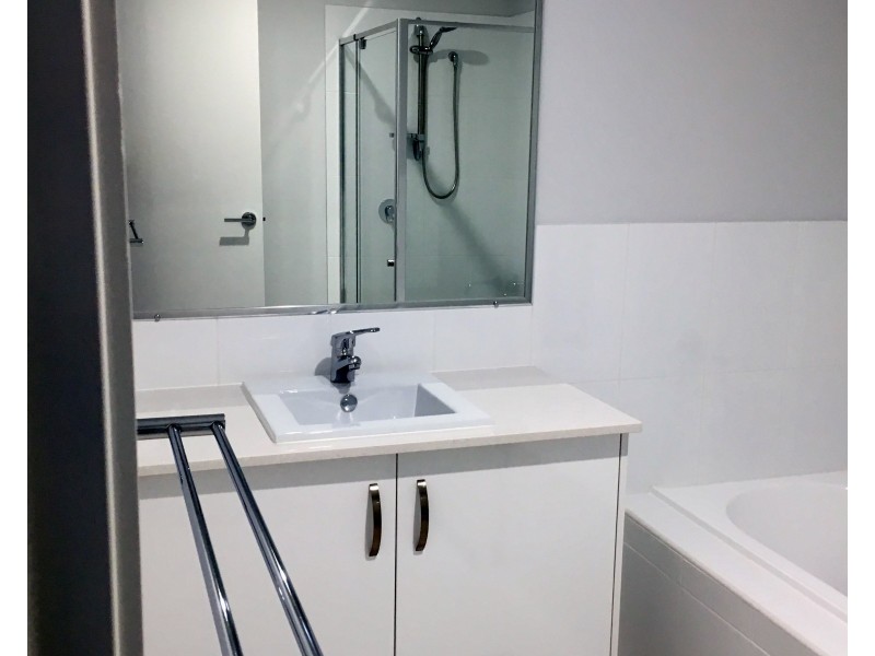 2/56 Tulipwood Crescent, Tamworth NSW 2340