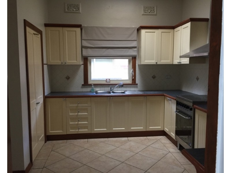 37 Bligh Street, Tamworth NSW 2340