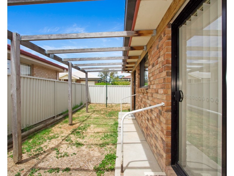 23 Illoura Street, Tamworth NSW 2340