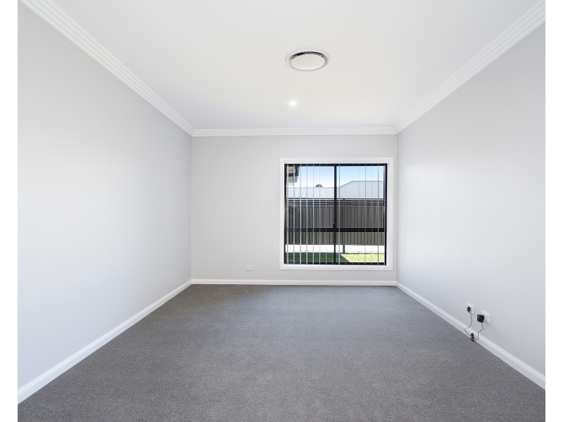 28 Bluebell Way, Tamworth NSW 2340