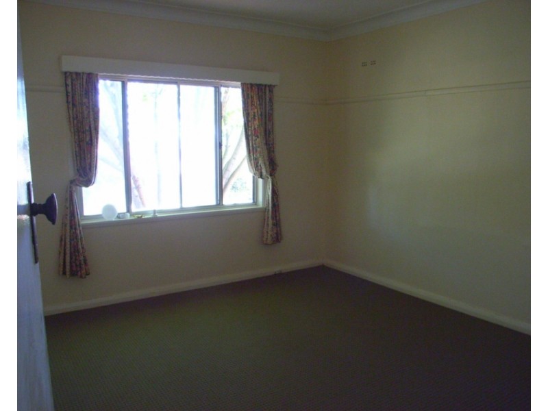 4 Lancaster Avenue, Tamworth NSW 2340