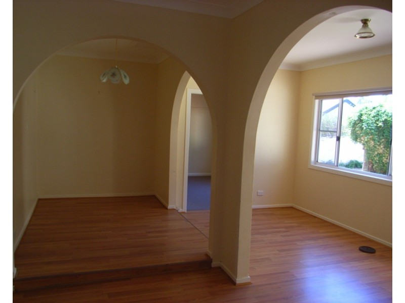 4 Lancaster Avenue, Tamworth NSW 2340