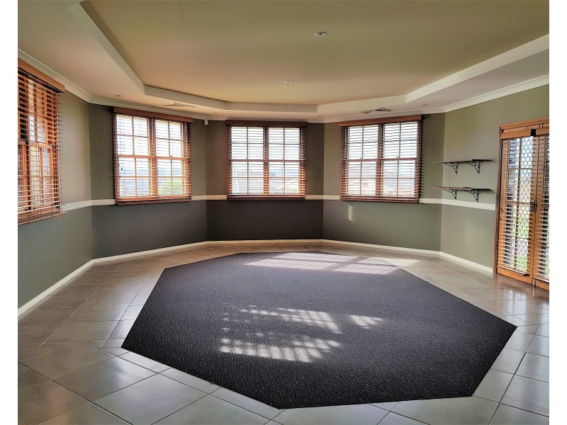 1 Bandalong Street, Tamworth NSW 2340