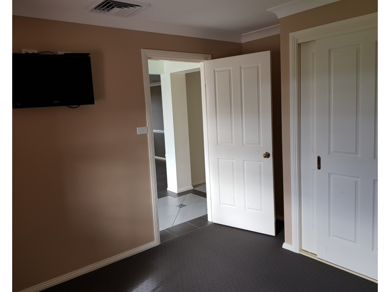 1 Bandalong Street, Tamworth NSW 2340