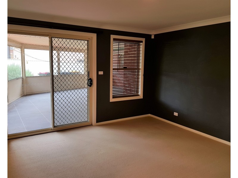 1 Bandalong Street, Tamworth NSW 2340