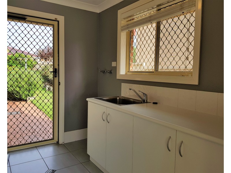 1 Bandalong Street, Tamworth NSW 2340