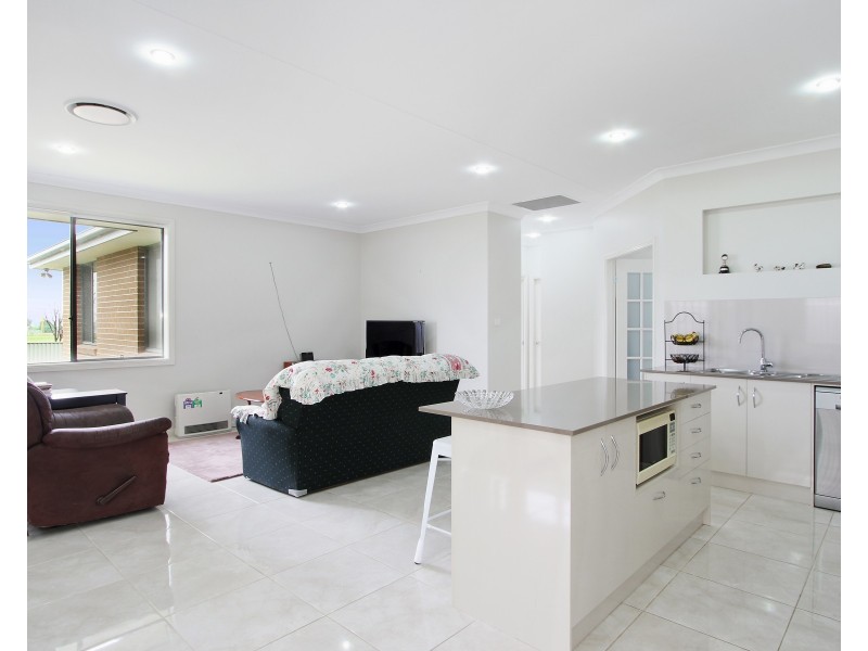 48 Peak Drive, Tamworth NSW 2340